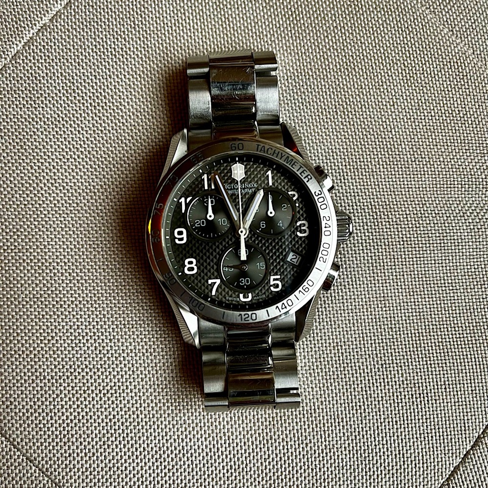 Men's Victorinox Chrono 241405 Grey Face Watch